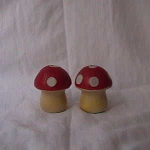 Vintage Polka Dot Mushroom Shakers